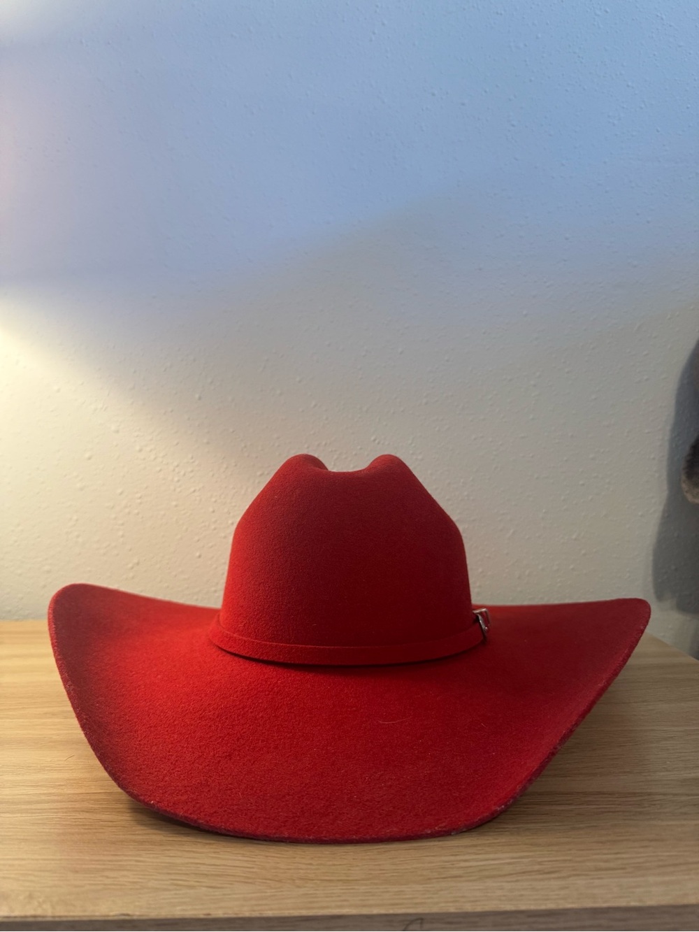 Serratelli Hat Co Red Felt Cowboy Hat - Picture 4 of 9